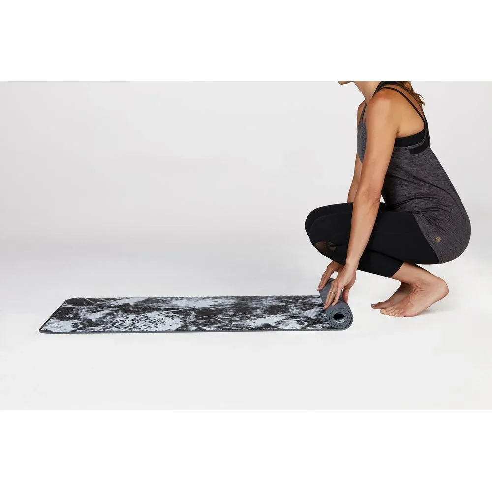 Gaiam Performance Premium Support 6mm Yoga Mat Dark Marble - Image 3